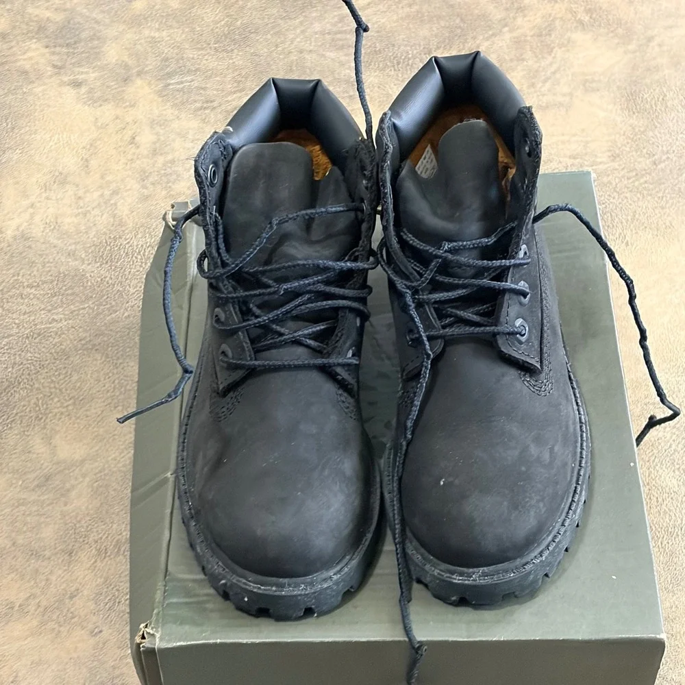 Timberland *some damage